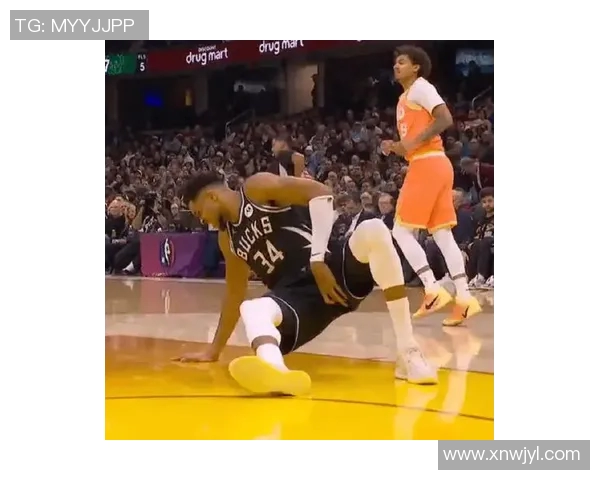 镜头捕捉:字母哥赛场小动作引发热议 镜头捕捉:字母哥赛场小动作引发热议